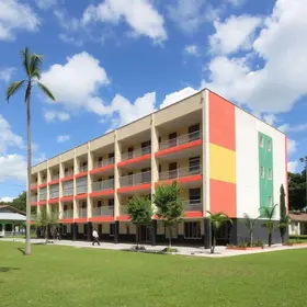 Seduc/GO entrega Escola Estadual Professora Marinete Silva reformada